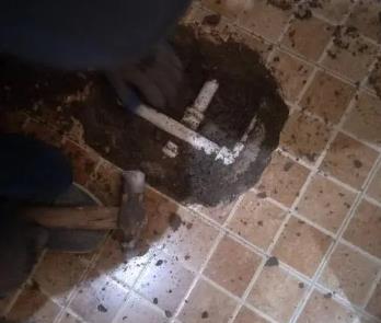前锋卫生间漏水维修公司为您分享下卫生间渗水如何处理及注意事项